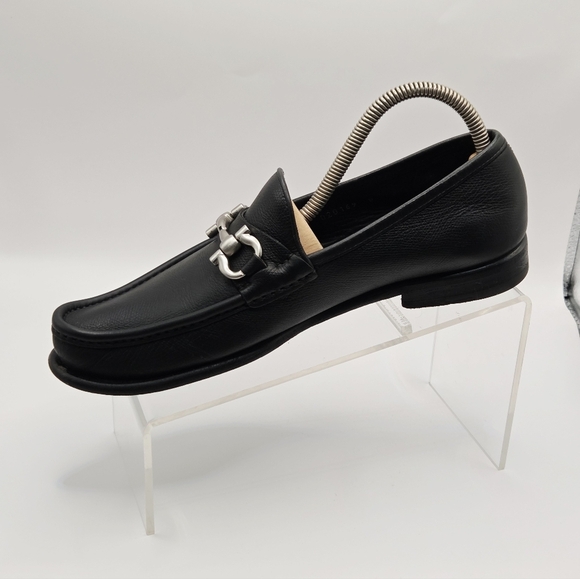 Salvatore Ferragamo Gancini Logo Leather Black Dress Loafers Mens Size 8D Shoes main image 4
